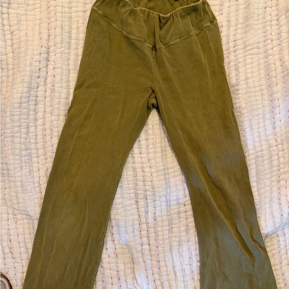 Free People Movement olive green ribbed cropped pants - Picture 3 of 4
